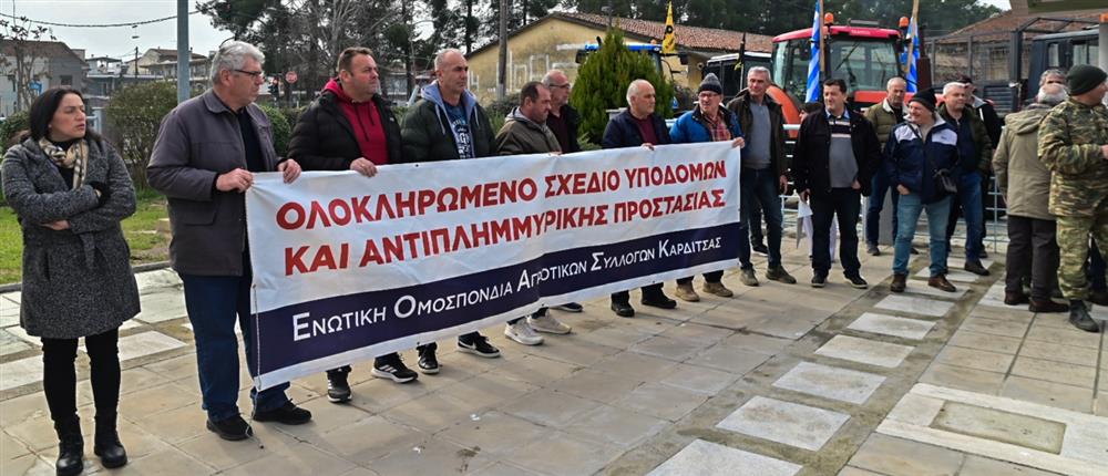 Αγρότες - Τρακτέρ - Λάρισα - Περιφέρεια Αγρότες - Τρακτέρ - Λάρισα - Περιφέρεια