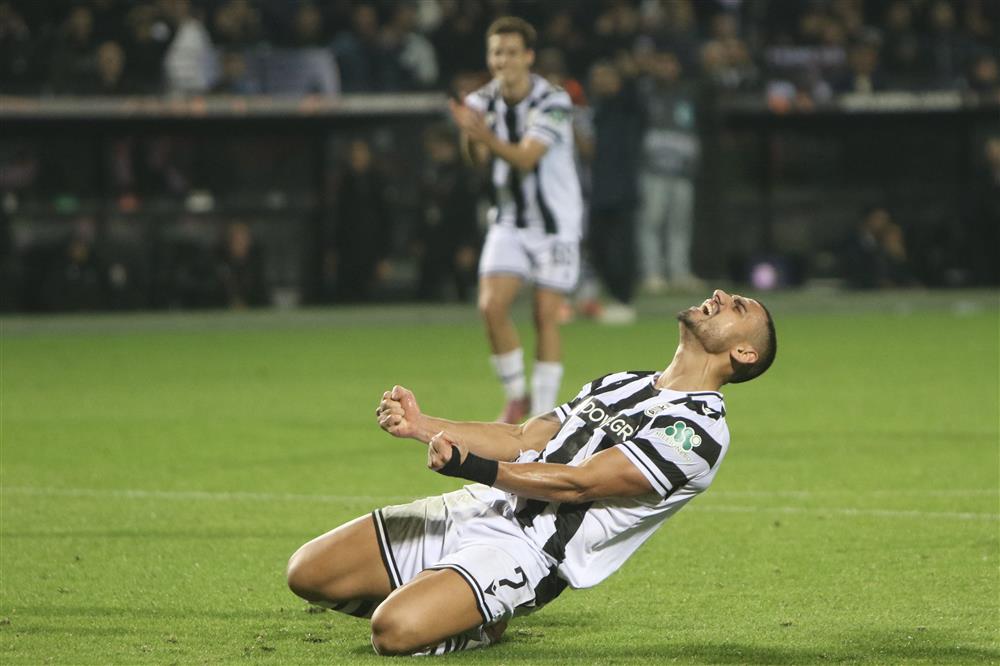 ΠΑΟΚ - ΓΙΟΥΝΓΚ ΜΠΟΙΣ ΠΑΟΚ - ΓΙΟΥΝΓΚ ΜΠΟΙΣ