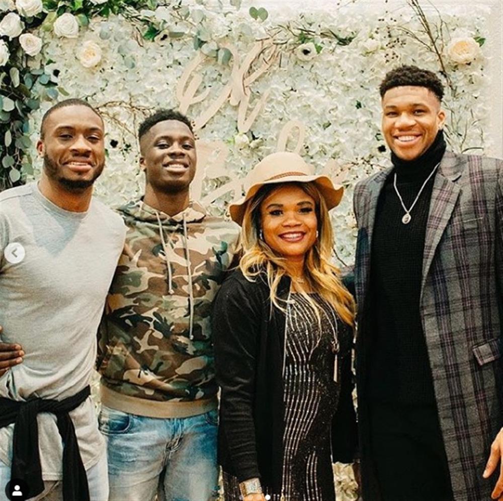 Γιάννης Αντετοκούνμπο - Μωρό