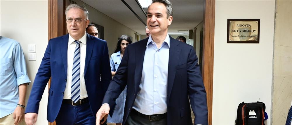 Κυριάκος Μητσοτάκης - Τάκης Θεοδωρικάκος - υπουργείο Ανάπτυξης Κυριάκος Μητσοτάκης - Τάκης Θεοδωρικάκος - υπουργείο Ανάπτυξης