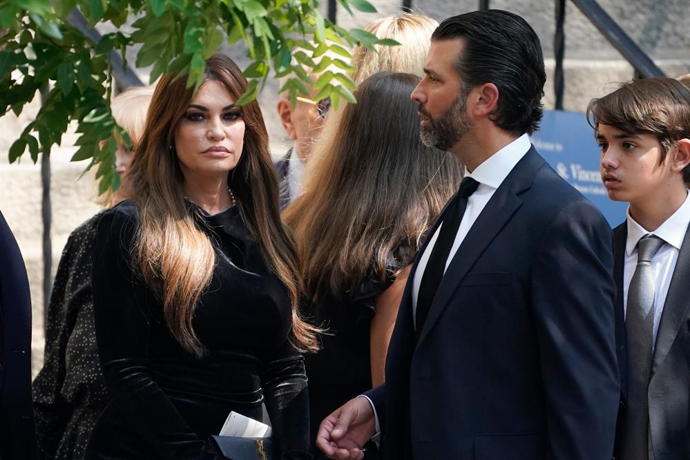 ΚΙΜΠΕΡΛΙ ΓΚΙΛΦΟΙΛ ΚΙΜΠΕΡΛΙ ΓΚΙΛΦΟΙΛ