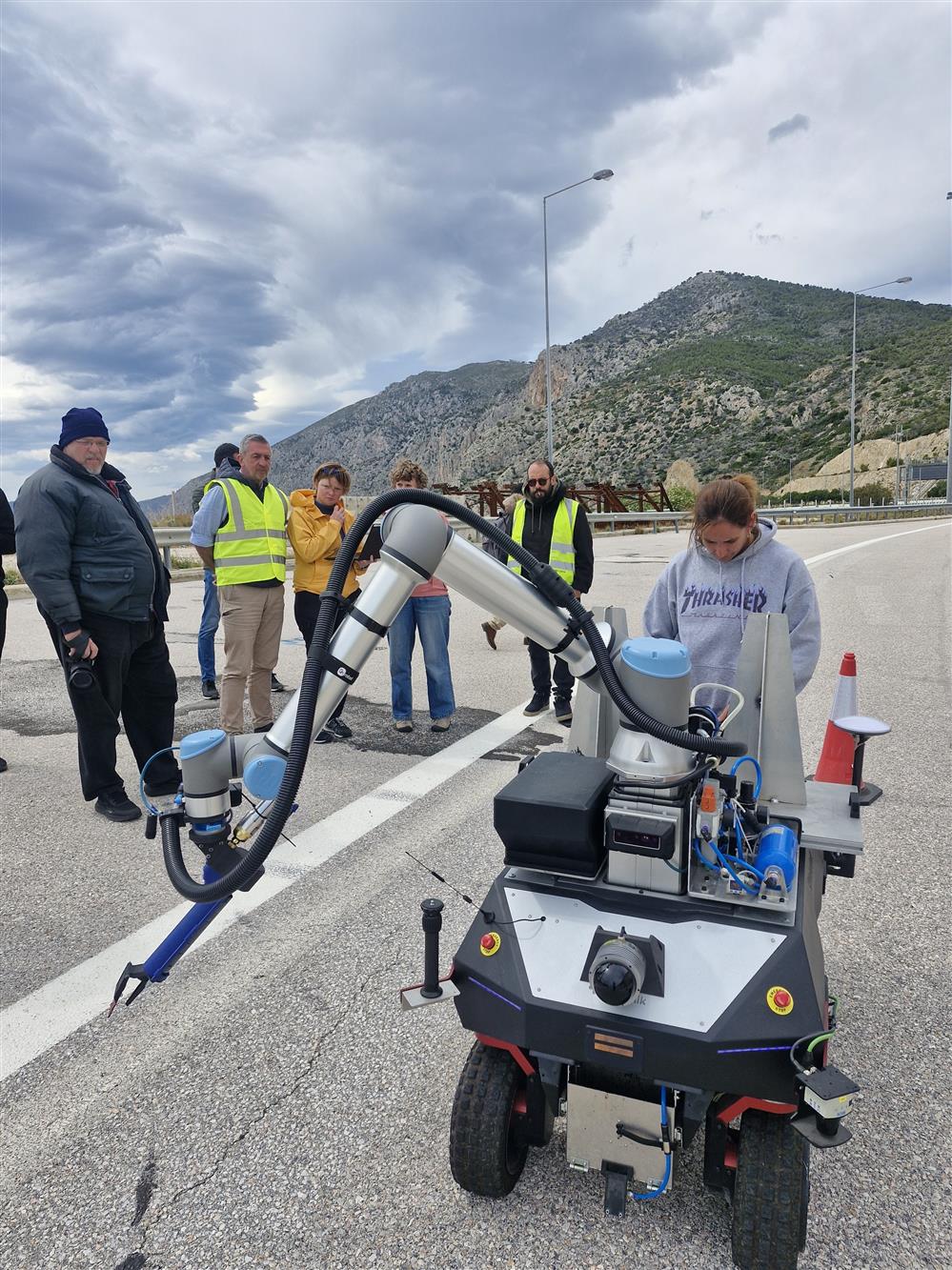 Ρομπότ - Ολυμπία Οδός Ρομπότ - Ολυμπία Οδός