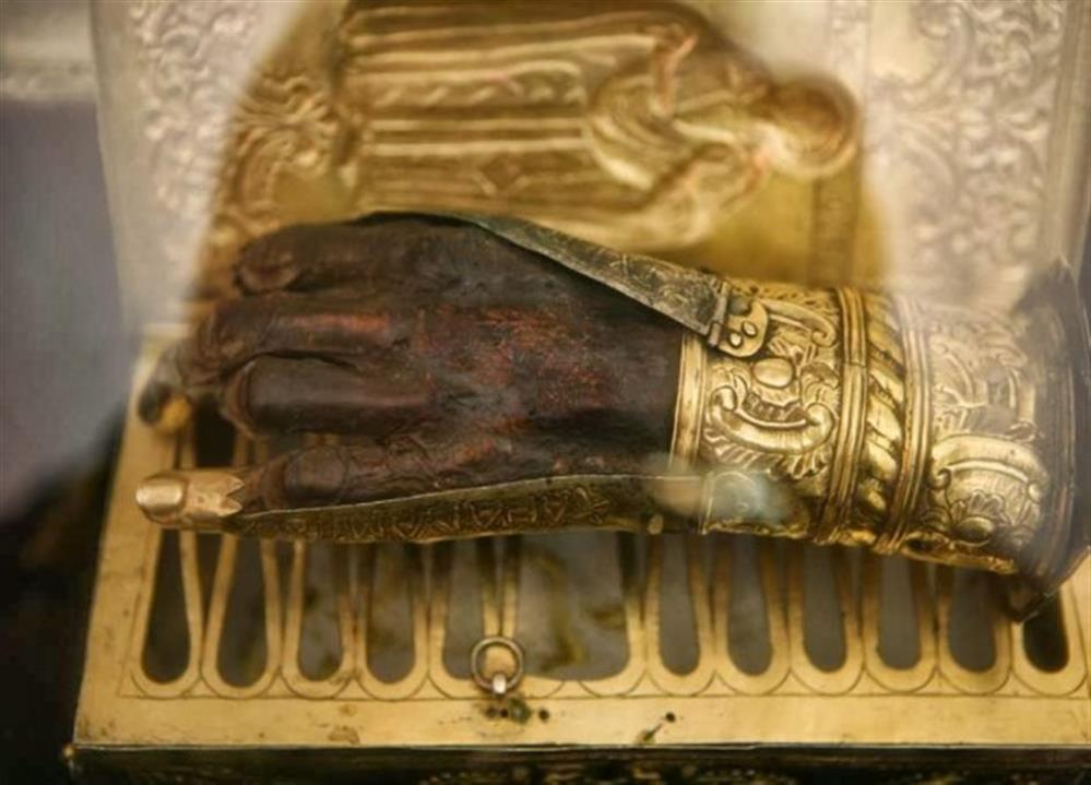 Καλάβρυτα - Μέγα Σπήλαιο - Άγιος Χαράλαμπος - Αριστερή χείρα Καλάβρυτα - Μέγα Σπήλαιο - Άγιος Χαράλαμπος - Αριστερή χείρα