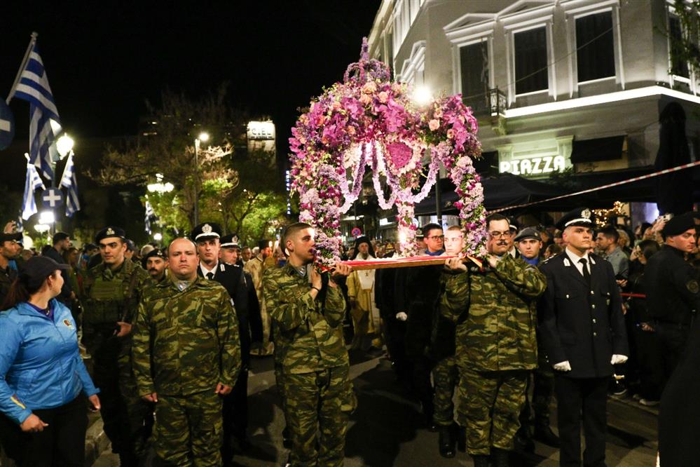 Επιτάφιος - Σύνταγμα Επιτάφιος - Σύνταγμα