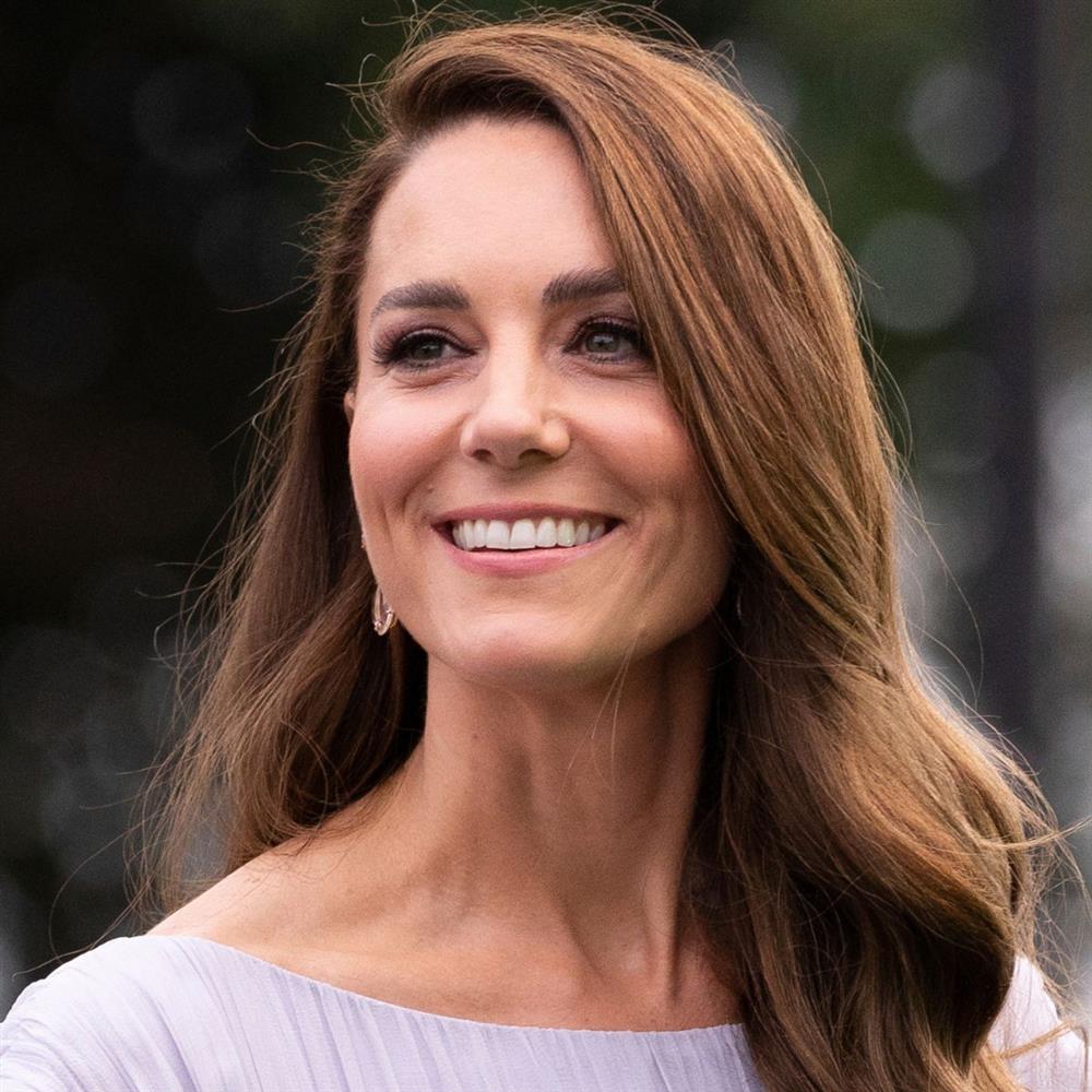 Κέιτ Μίντλετον: Παρουσίασε το πρώτο παλτό που σχεδίασε - Δείτε φωτογραφίες