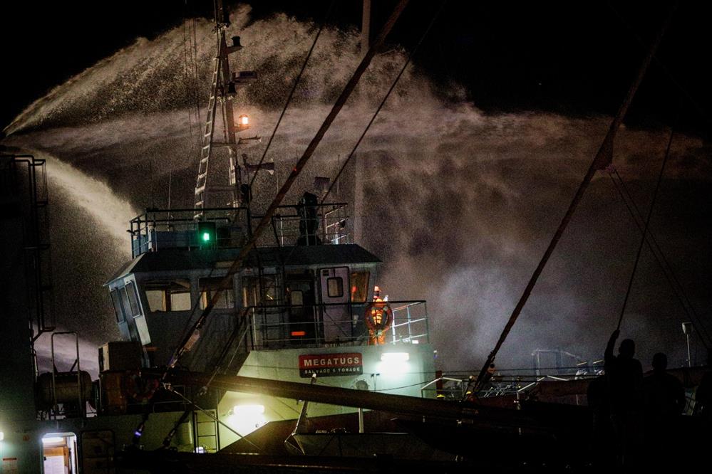 φωτια στη Μαρινα Ζεας φωτια στη Μαρινα Ζεας
