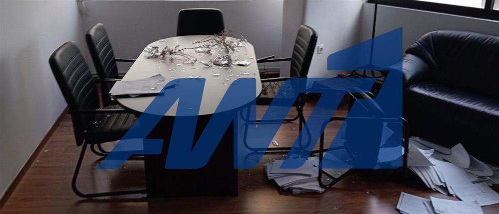 Θεσσαλονικη - επιθεση - γραφείο Φάνη Παππά Θεσσαλονικη - επιθεση - γραφείο Φάνη Παππά