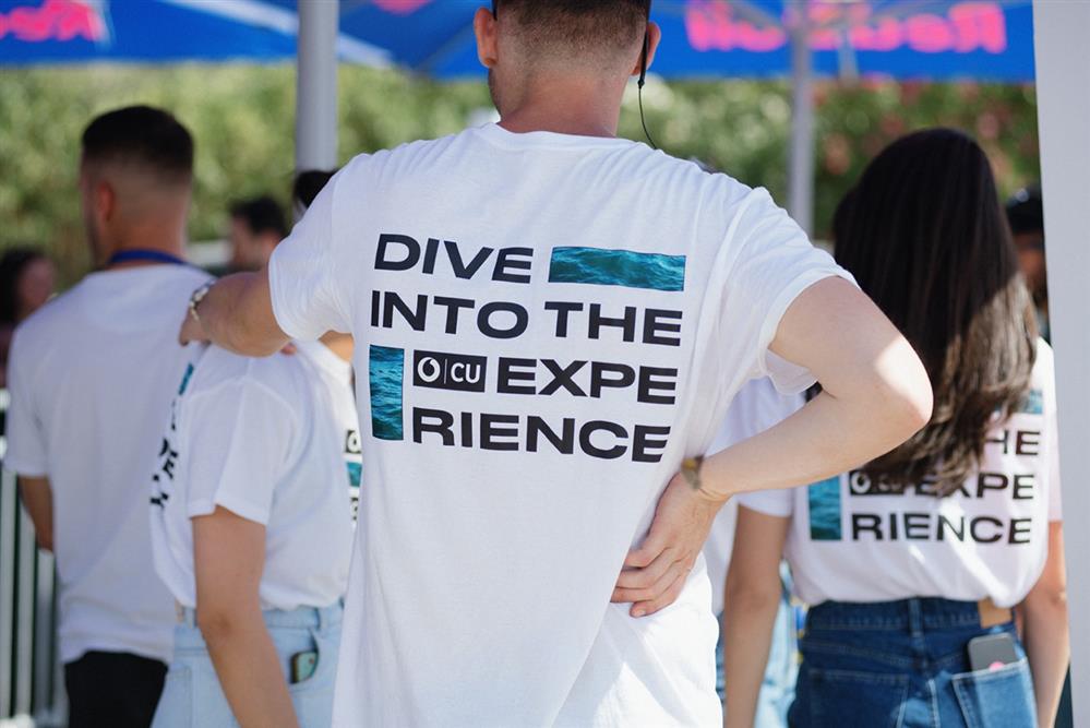 CU - Bull Cliff Diving CU - Bull Cliff Diving