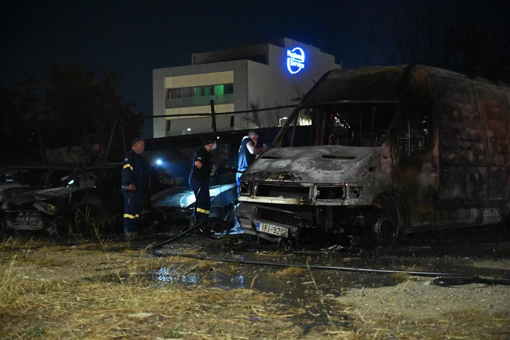 φωτια σε μαντρα φωτια σε μαντρα