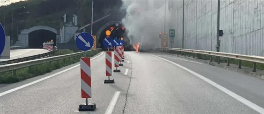 Εγνατία Οδός: Φορτηγάκι τυλίχθηκε στις φλόγες εν κινήσει